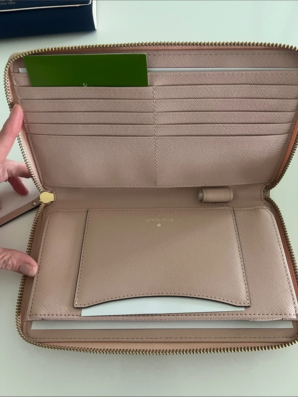 kate spade classic zip